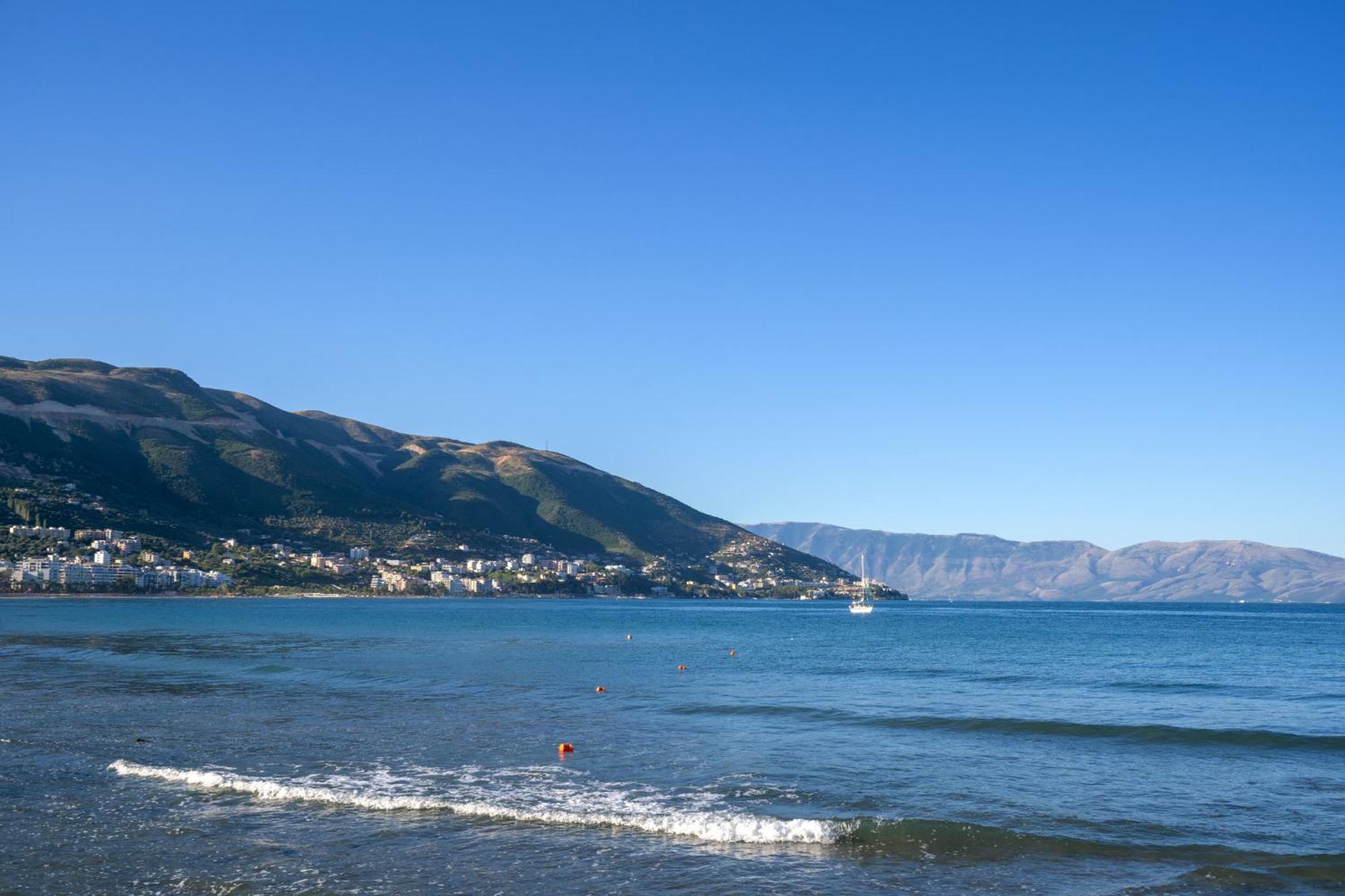Jon Lägenhet Vlorë Exteriör bild