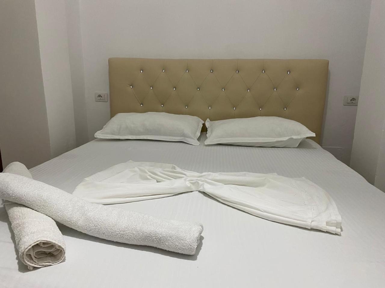 Jon Lägenhet Vlorë Exteriör bild