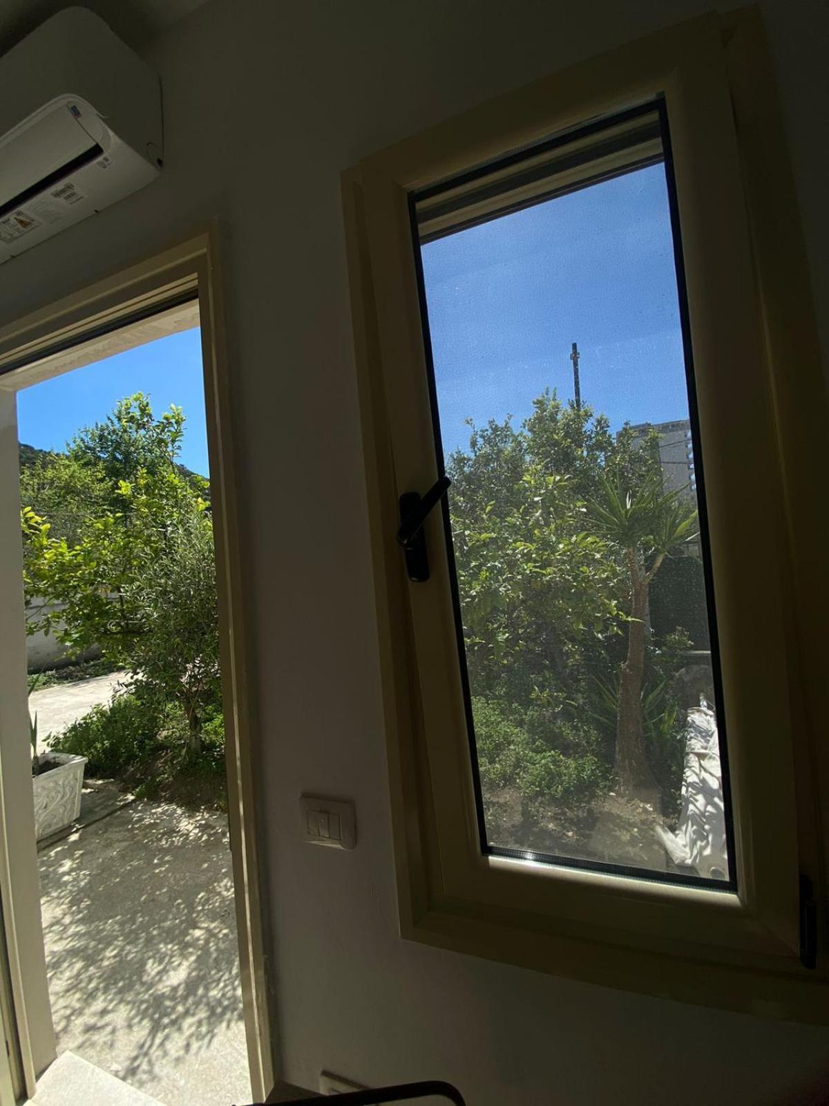 Jon Lägenhet Vlorë Rum bild